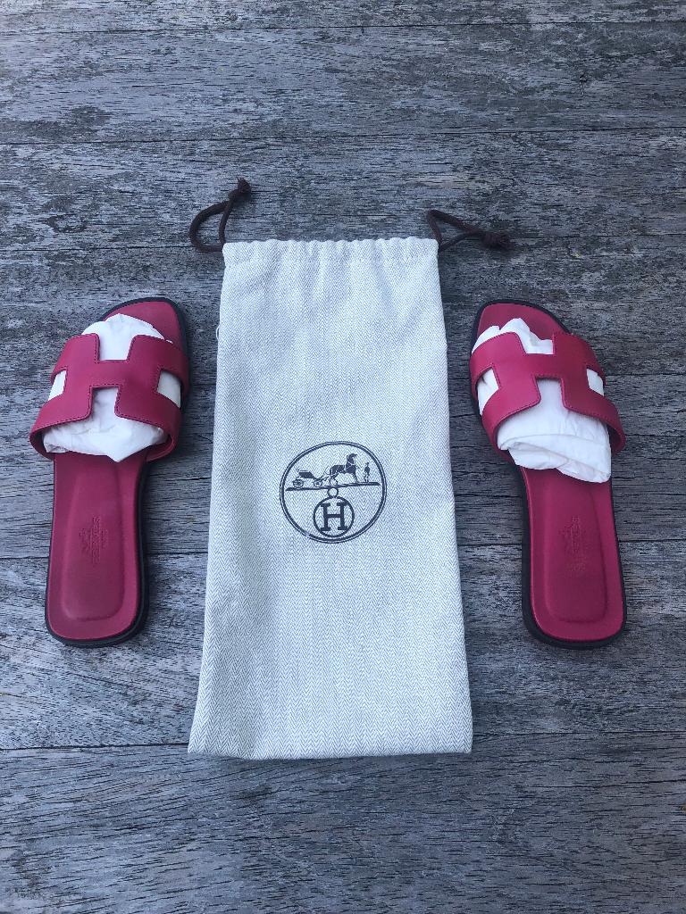 Sandales HERMES modele Oran taille 37, Kleding | Dames, Schoenen, Zo goed als nieuw, Espadrilles, Roze, Ophalen of Verzenden