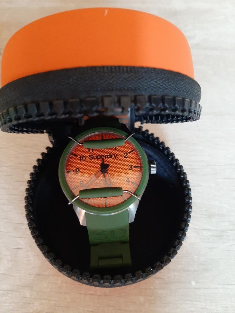 Superdry horloge, Ophalen