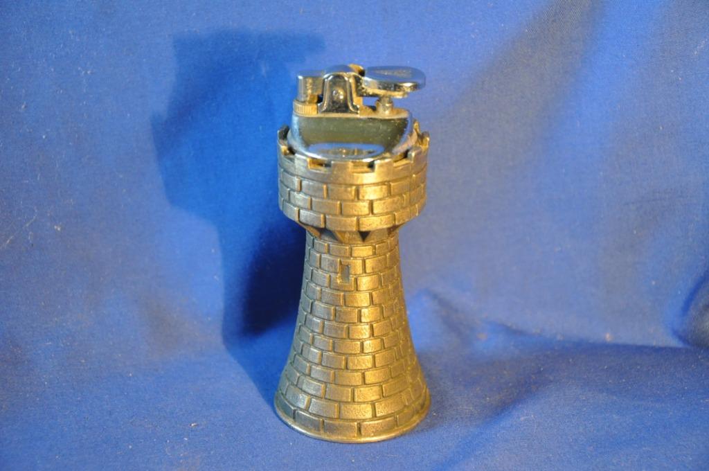 §  briquet de table en metal tour de guet, Collections, Enlèvement ou Envoi, Utilisé, Briquet