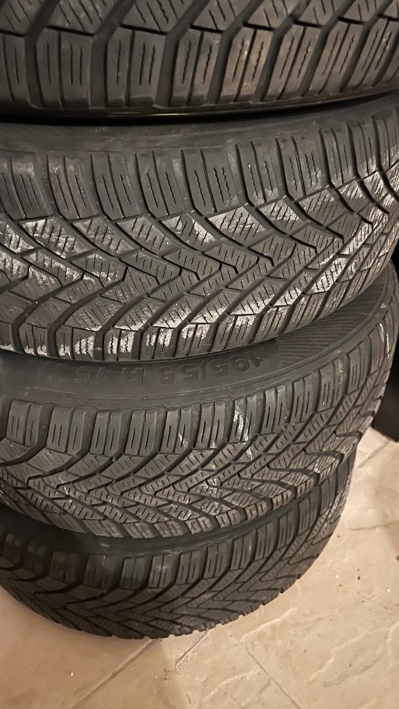 4 Jantes vw   avec pneus neige, 15 pouces, Pneus hiver, Pneu(s), Enlèvement