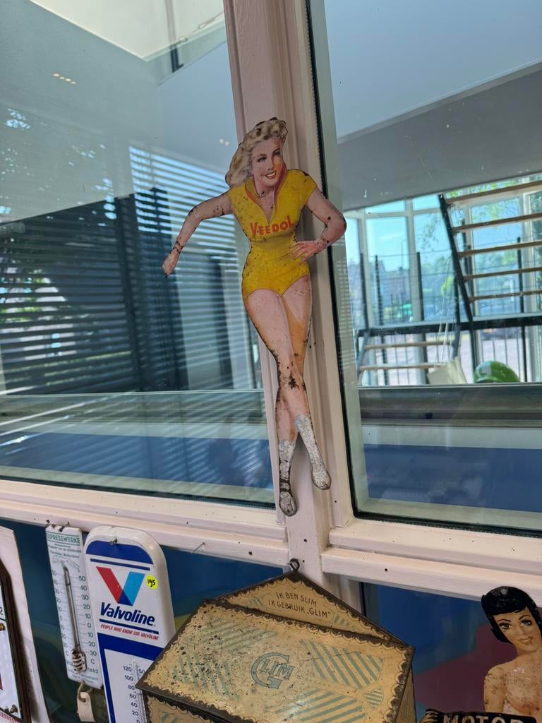 Veedol oude reclame Pin Up !, Verzamelen, Ophalen of Verzenden, Gebruikt, Reclamebord