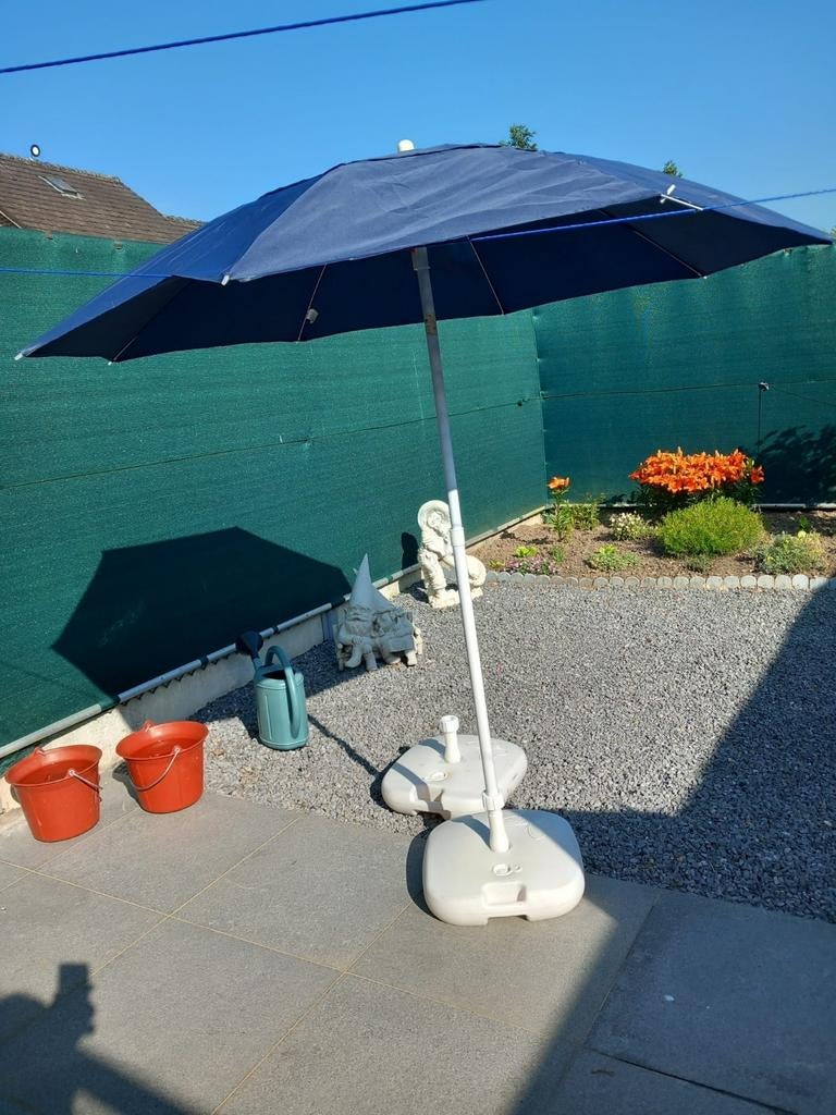 Strandparasol en 2 parapluvoeten, Tuin en Terras, Parasols, Ophalen, Zo goed als nieuw, Strandparasol