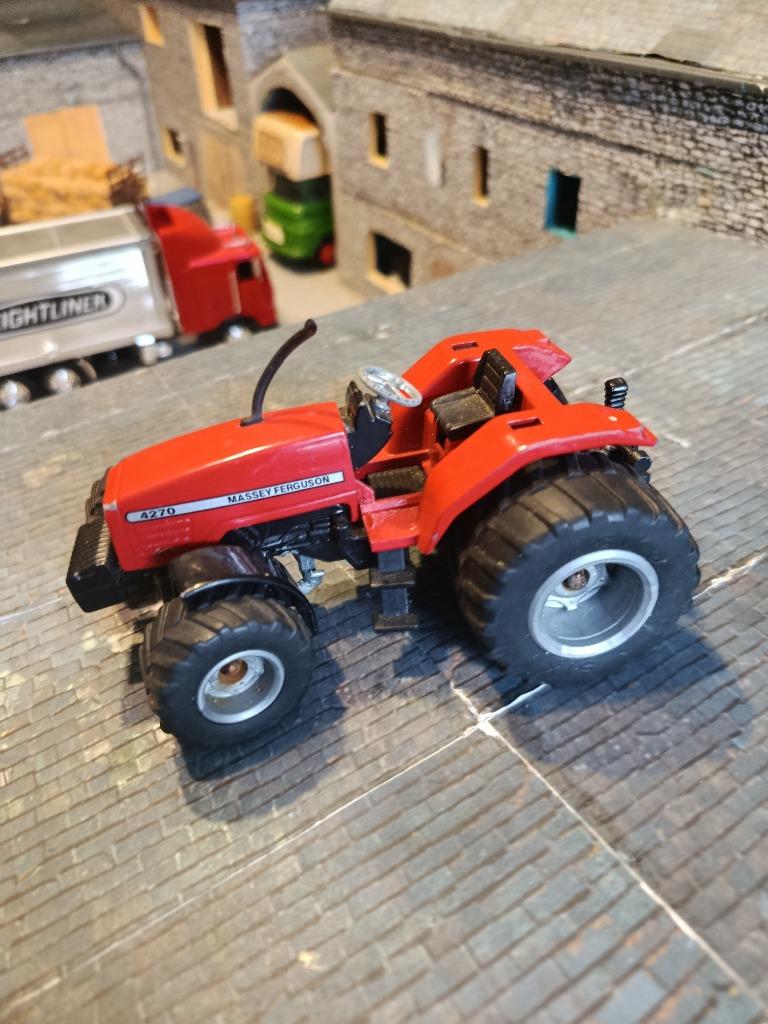 Massey-Ferguson 4270 Siku pneus larges basse pression, Hobby & Loisirs créatifs, Voitures miniatures | 1:32, Utilisé, Tracteur et Agriculture