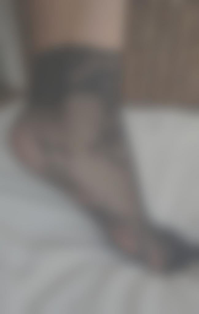 9 Photos À Télécharger Bas Résille & Pieds Galbés fétiche, Envoi