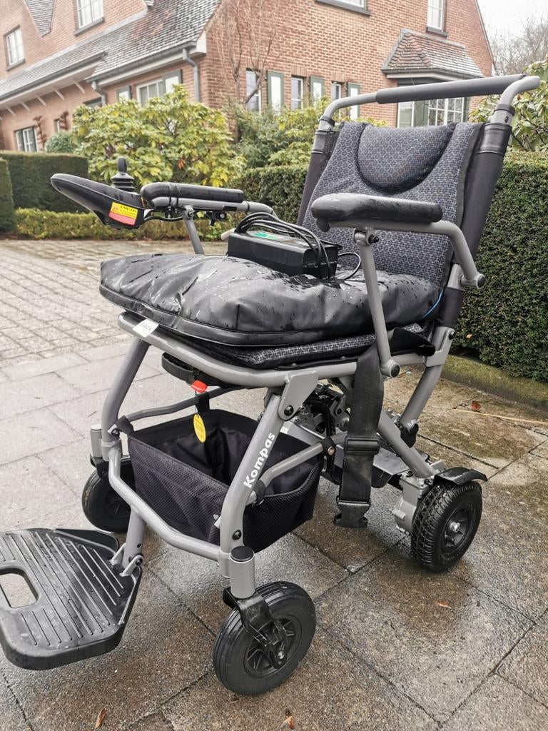 Elektrische rolstoel invacare kompas meer info 0488826971, Ophalen of Verzenden, Inklapbaar, Zo goed als nieuw, Elektrische rolstoel