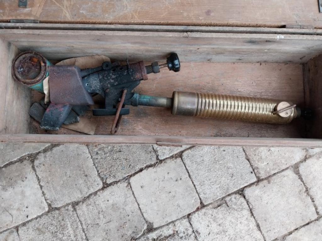 Antieken soldeerbout in houten koffer, Ophalen, Gebruikt