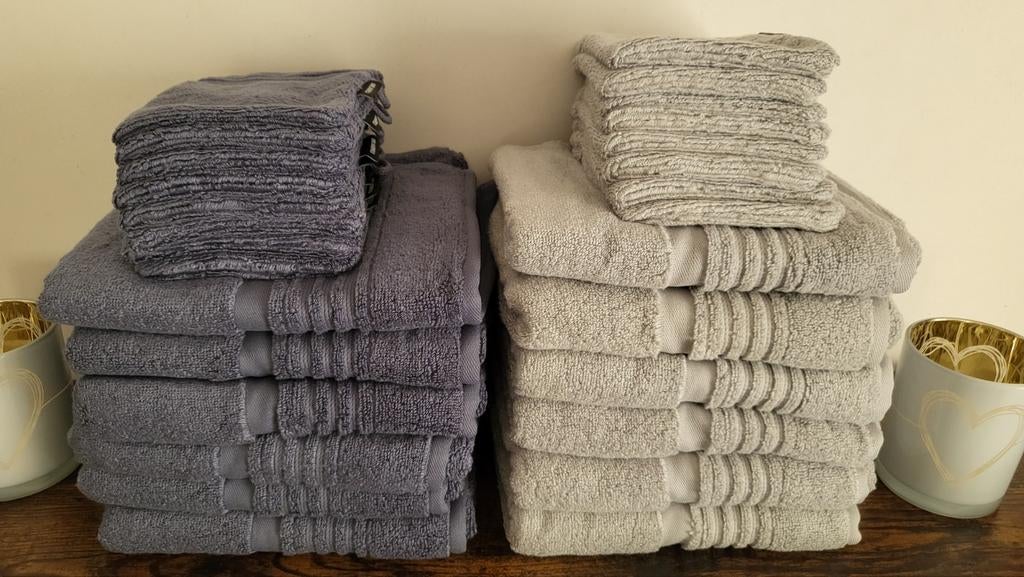KARL LAGERFELD 6 handoekken + 8 washandjes *Nieuw*, Ophalen of Verzenden, Nieuw