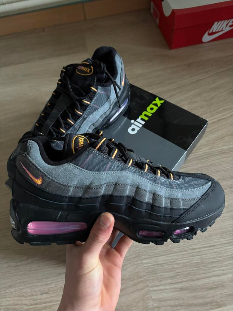 Nike Air Max 95 Sun Dial – Maat 43 – Nieuw in doos, Vêtements | Hommes, Chaussures, Neuf, Enlèvement ou Envoi