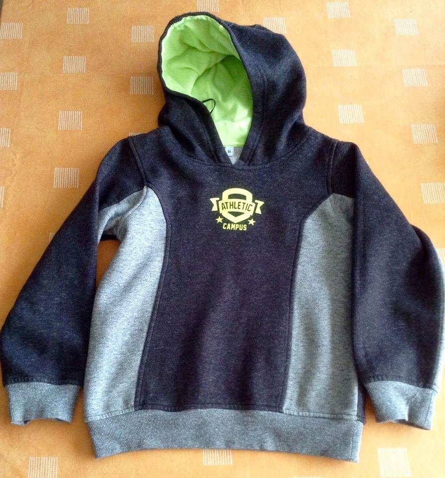 Sweat à capuche garçon 6-8 ans/122-128 cm, Enfants & Bébés, Enlèvement ou Envoi, Comme neuf, Garçon, Pull ou Veste