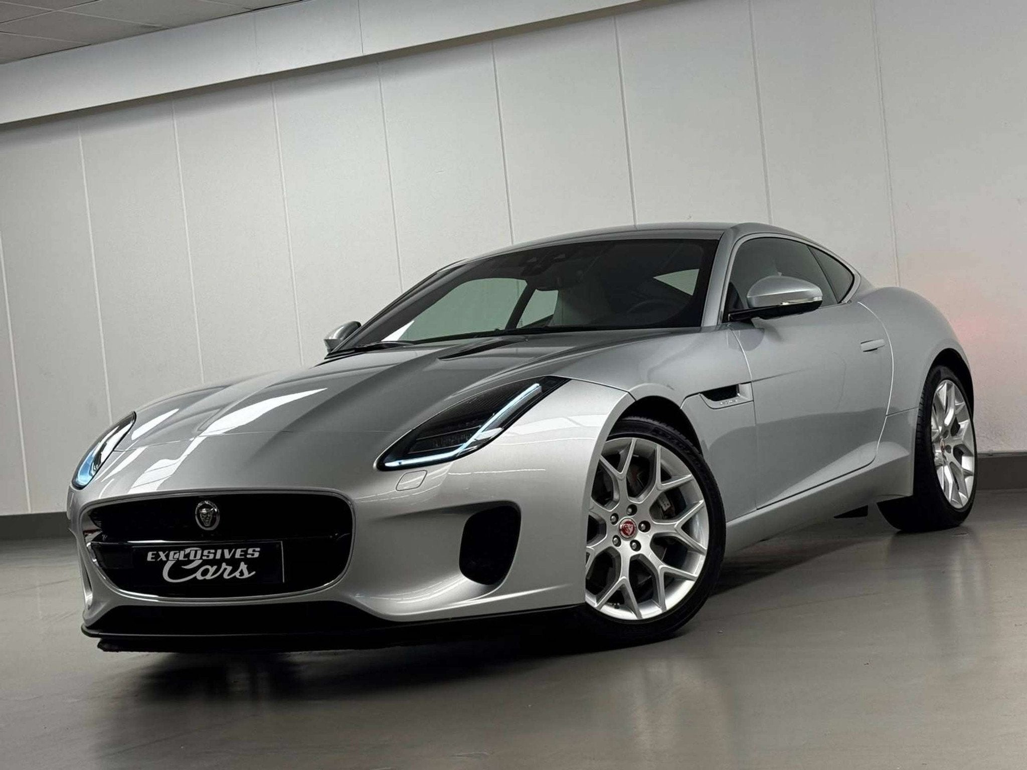 Jaguar F-Type COUPE 2.0 P300 MERIDIAN CAMERA GPS CUIR LED RE, Cuir, Argent ou Gris, Achat, F-type