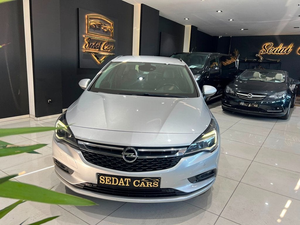 Opel Astra Sportd Tourer+ 1.6 Diesel Euro 6, Auto's, Opel, Voorwielaandrijving, Gebruikt, Euro 6, Bedrijf