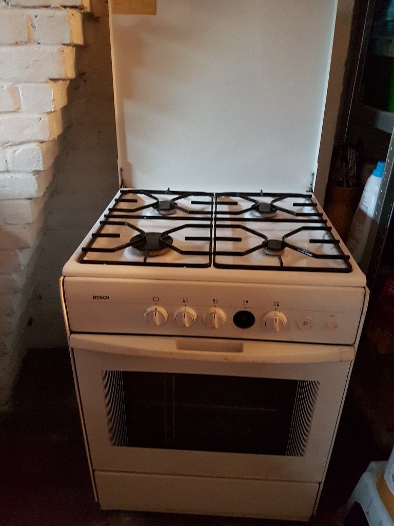 Cuisinière au gaz Bosch, Electroménager, Gaz, 85 à 90 cm, 4 zones de cuisson, Enlèvement