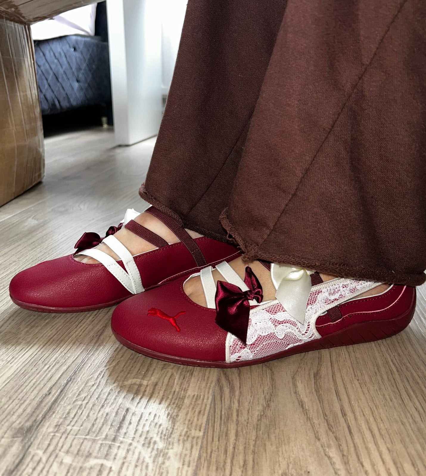 Puma Speedcat Ballet Lace Ruby Shimmer Taille 38 Neuves, Rouge, Comme neuf, Ballerines, Envoi