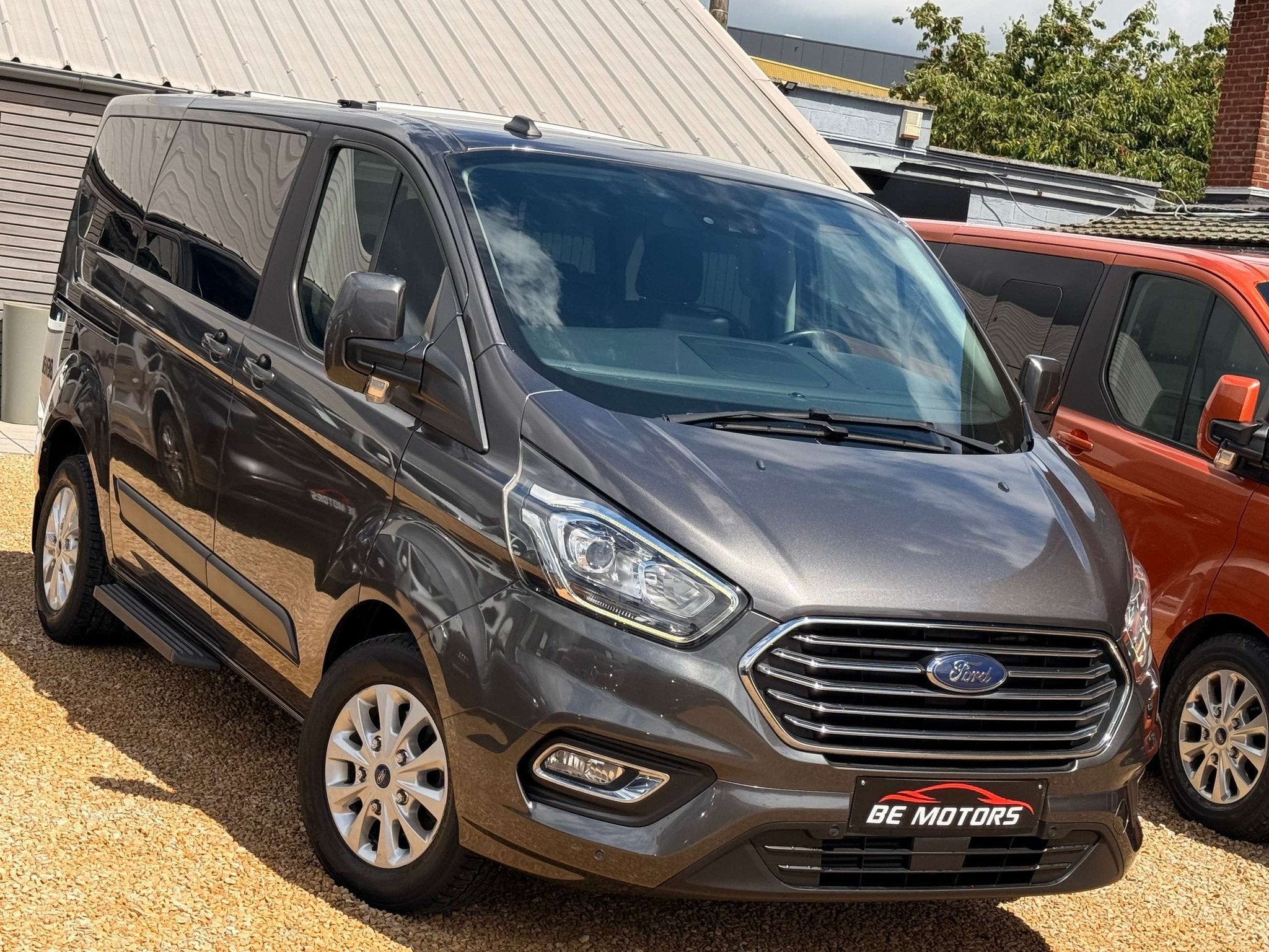 Ford Tourneo Custom 2.0 TDCi 130CV 9PL BOITE AUTO ACC LED GP, Auto's, Ford, Stof, Gebruikt, 4 cilinders, 9 zetels