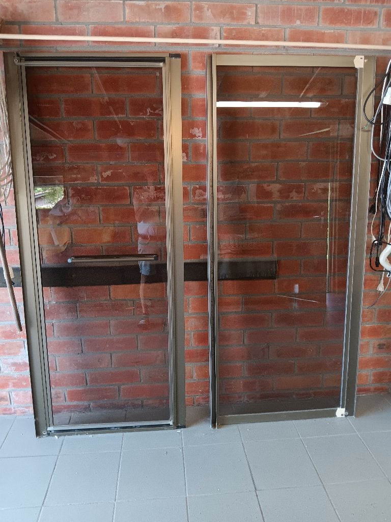 Douchewand en deur, Huis en Inrichting, Badkamer | Badkamermeubels, Ophalen, Gebruikt, Overige typen, 50 tot 100 cm