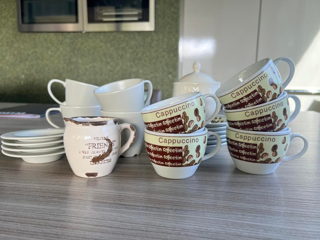 Koffietassen set + Suikerpot & Melkpotje, Ophalen, Zo goed als nieuw