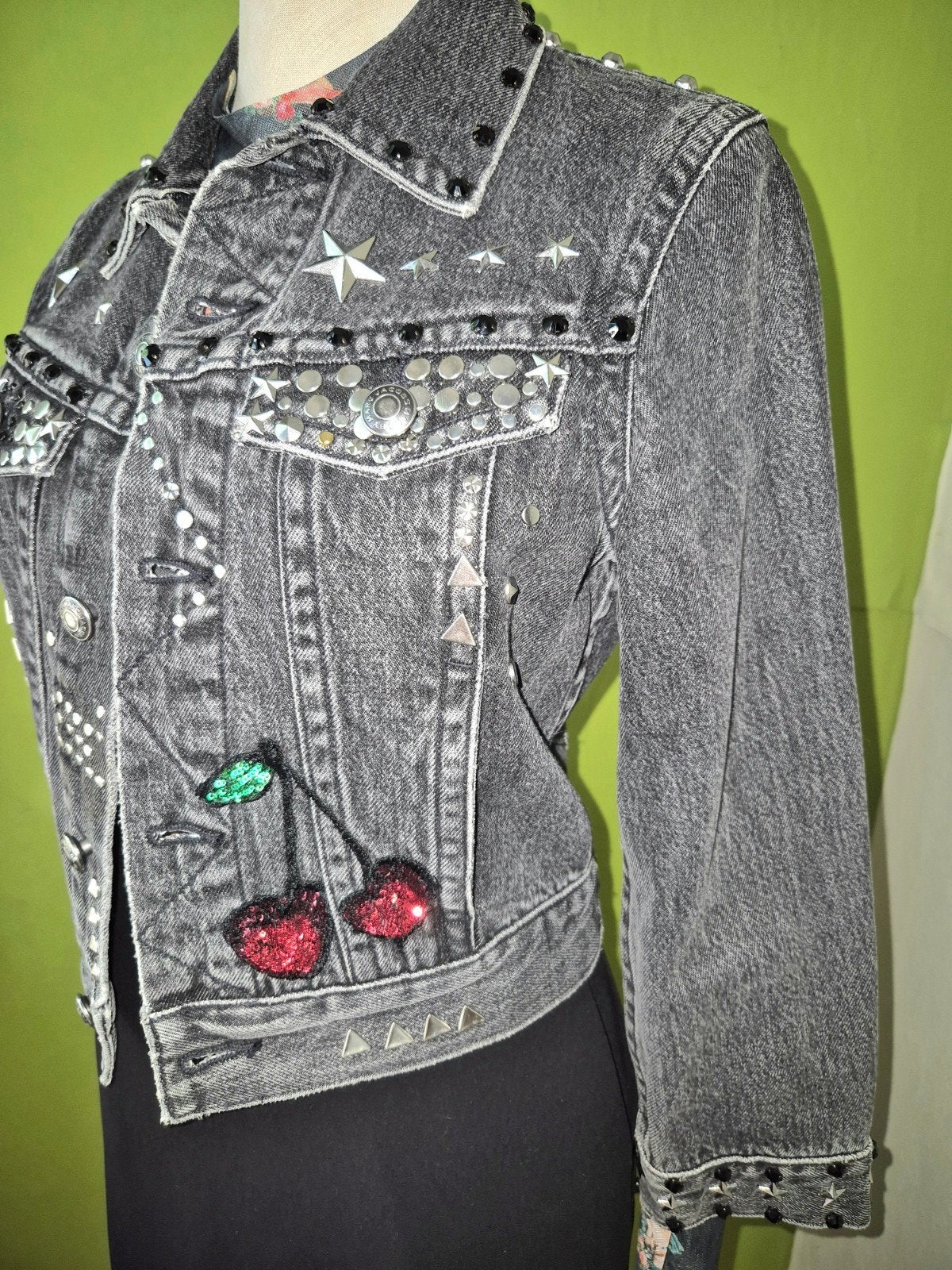 Veste en jean punk Marc by Marc Jacobs XS, Marc by marc jacobs, Enlèvement ou Envoi, Comme neuf, Taille 34 (XS) ou plus petite
