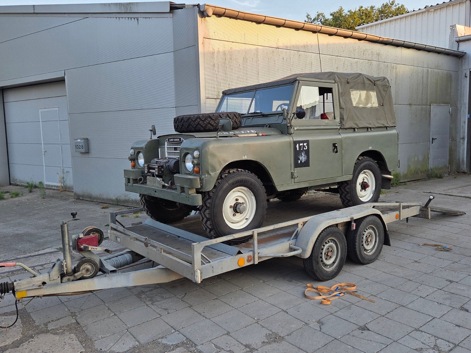 Autotransporter Ambulance plateau 185x400, Ophalen