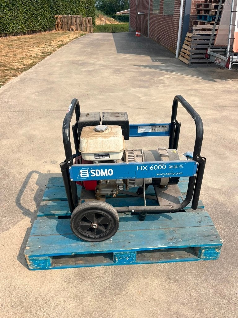 Benzine-generator SDMO HX 6000, Doe-het-zelf en Bouw, Aggregaten, Ophalen, Gebruikt, 5 tot 10 kVA, Benzine