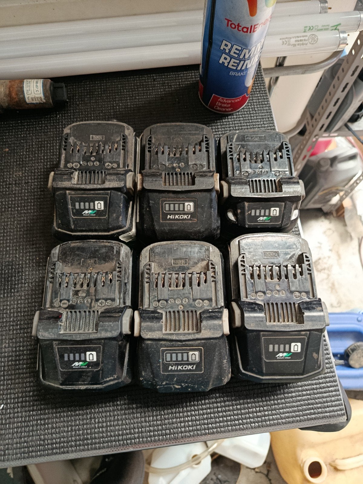 Lot hikoki defecte accu's, Ophalen