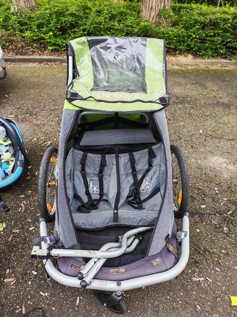 Fietskar voor 2 kindjes van het merk croozer, Ophalen