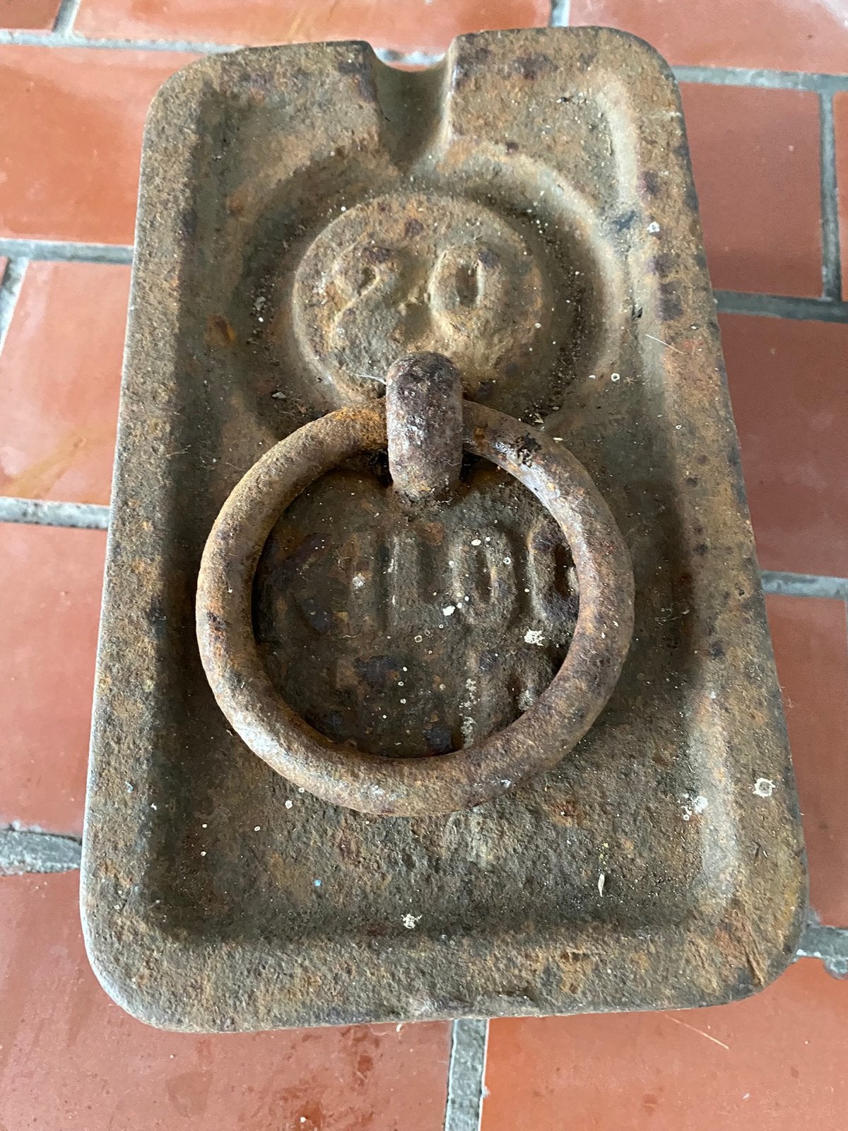 Antieke gietijzeren gewicht van 20 kg met klapring, Enlèvement