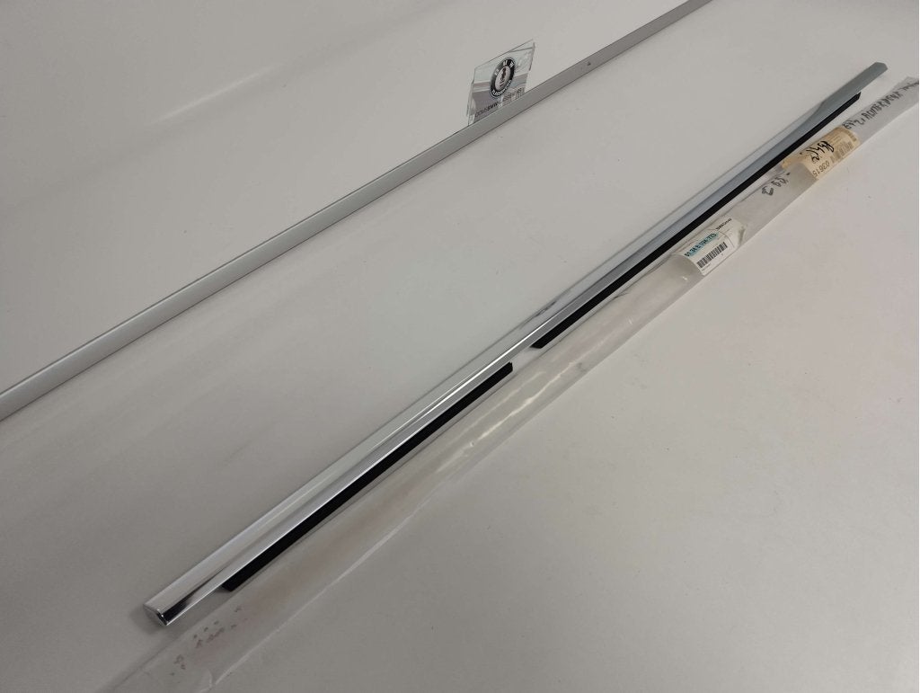 BMW E46 touring Raamlijst buiten li. achter 51348194773, Niet ingevuld, Deur, Niet ingevuld, Nieuw