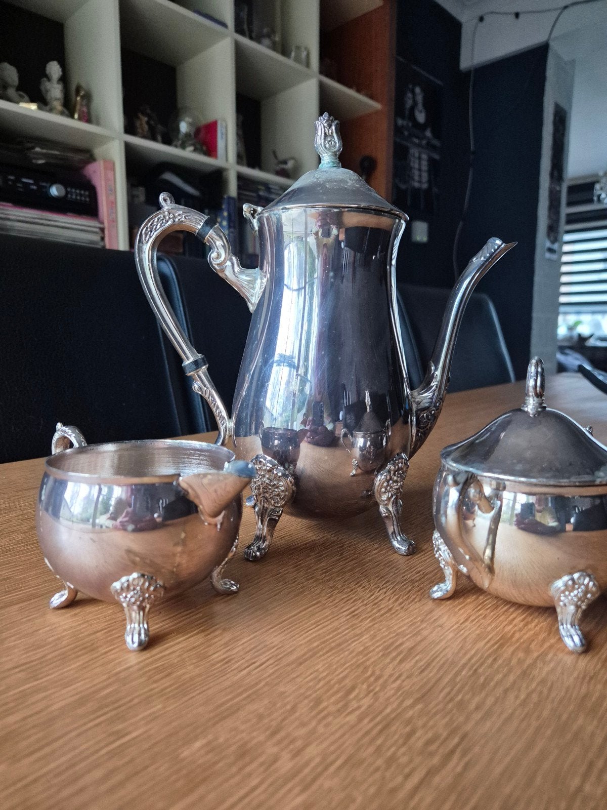 theepot met bijhorende suiker en melk pot, Antiek en Kunst, Ophalen, Zilver