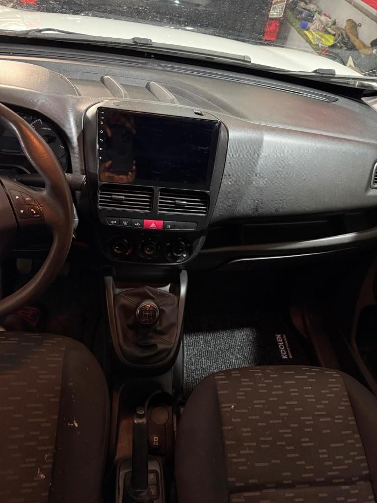 OPEL COMBO, Auto's, Bestelwagens en Lichte vracht, Voorwielaandrijving, Euro 5, Stof, Zwart