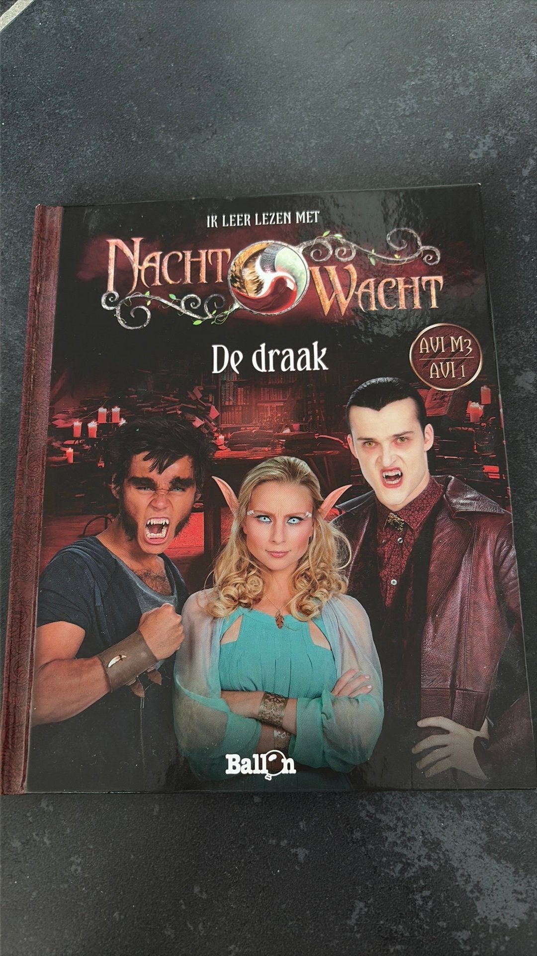Leesboek nachtwacht ~ de draak, Boeken, Ophalen, Zo goed als nieuw, Fictie