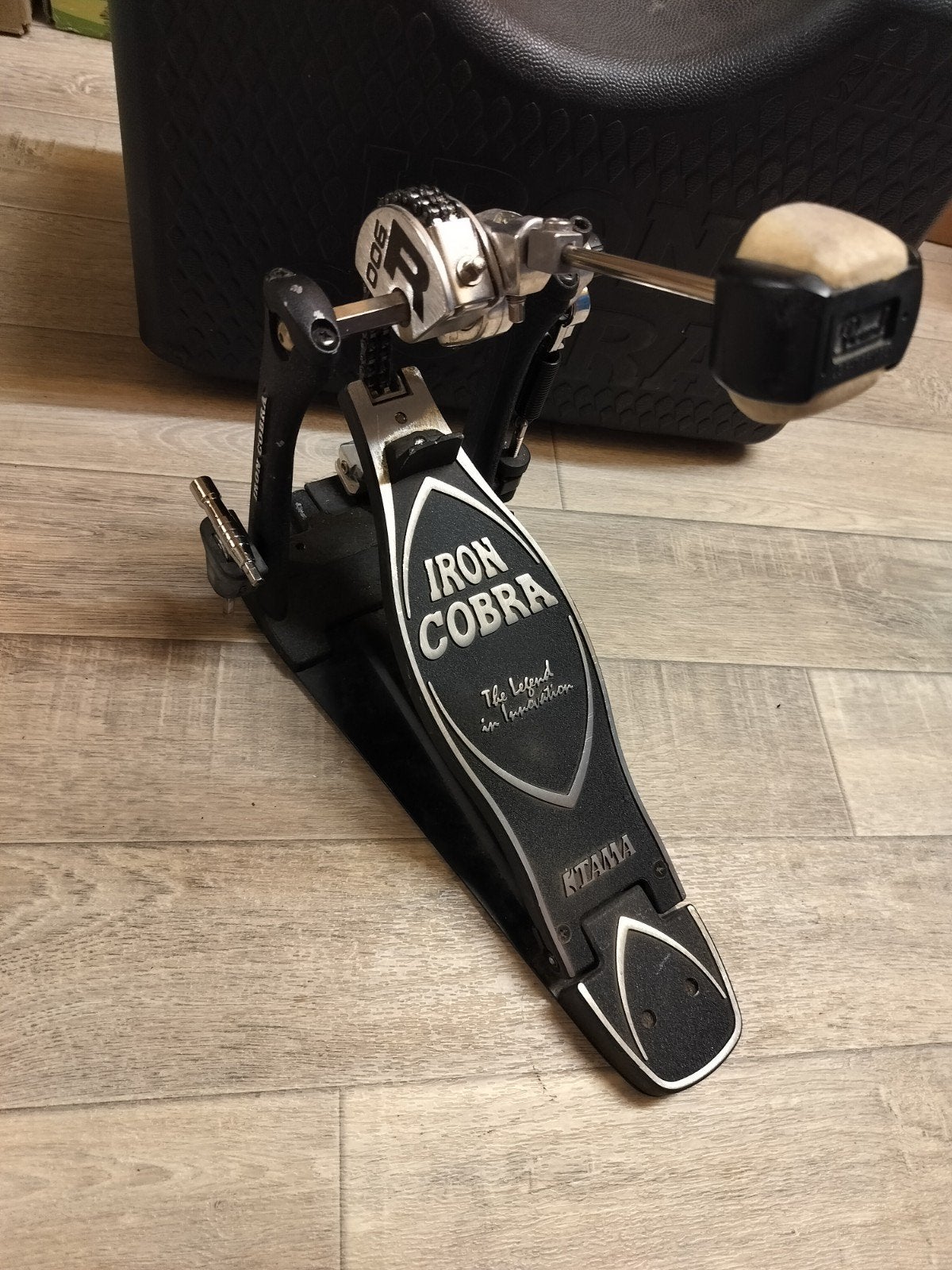 Pédale single Tama Iron Cobra HP900F Rolling Glide, Musique & Instruments, Percussions, Comme neuf, Tambour, Enlèvement ou Envoi