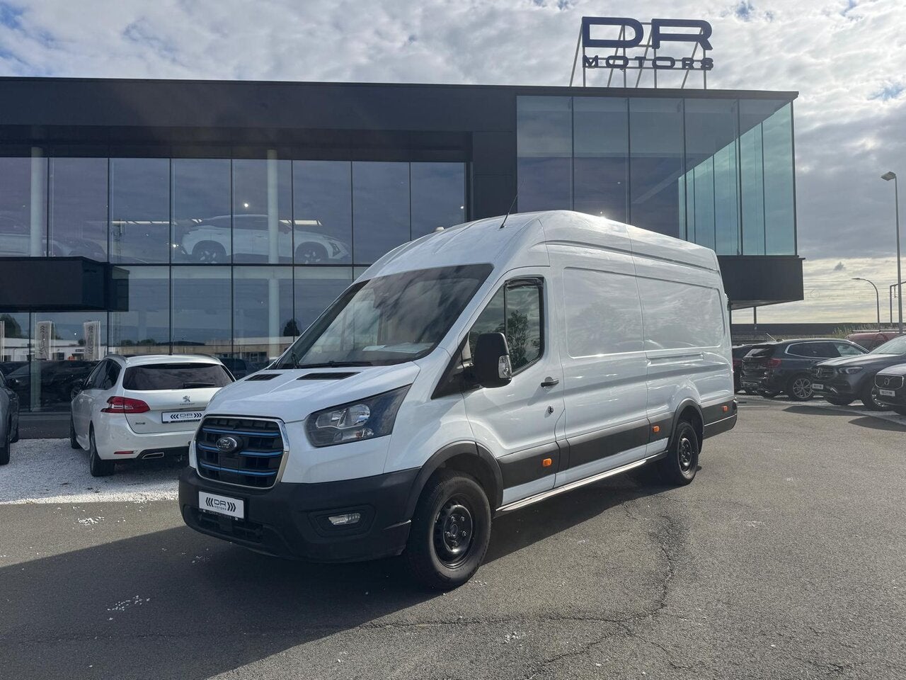 Ford Transit 68 KWh - 317KM - BEV - TREKHAAK -, Autos, 0 kg, 6 portes, 3 places, 0 kg
