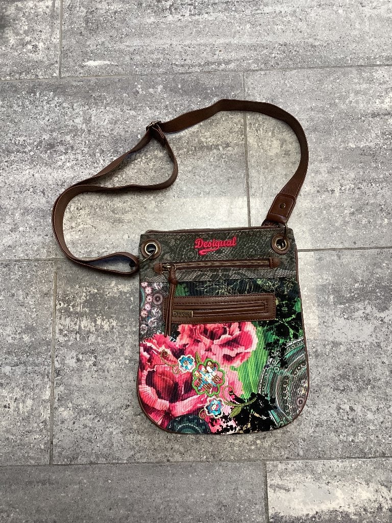 Desigual schoudertas nieuw, Ophalen of Verzenden, Nieuw, Overige kleuren, Overige merken