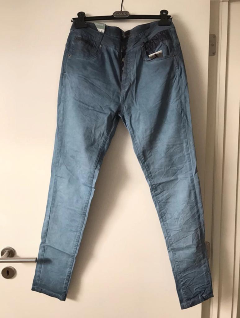 Nieuwe blauwe Bianco broek met label., Kleding | Dames, Broeken en Pantalons, Maat 38/40 (M), Blauw, Nieuw, Ophalen of Verzenden