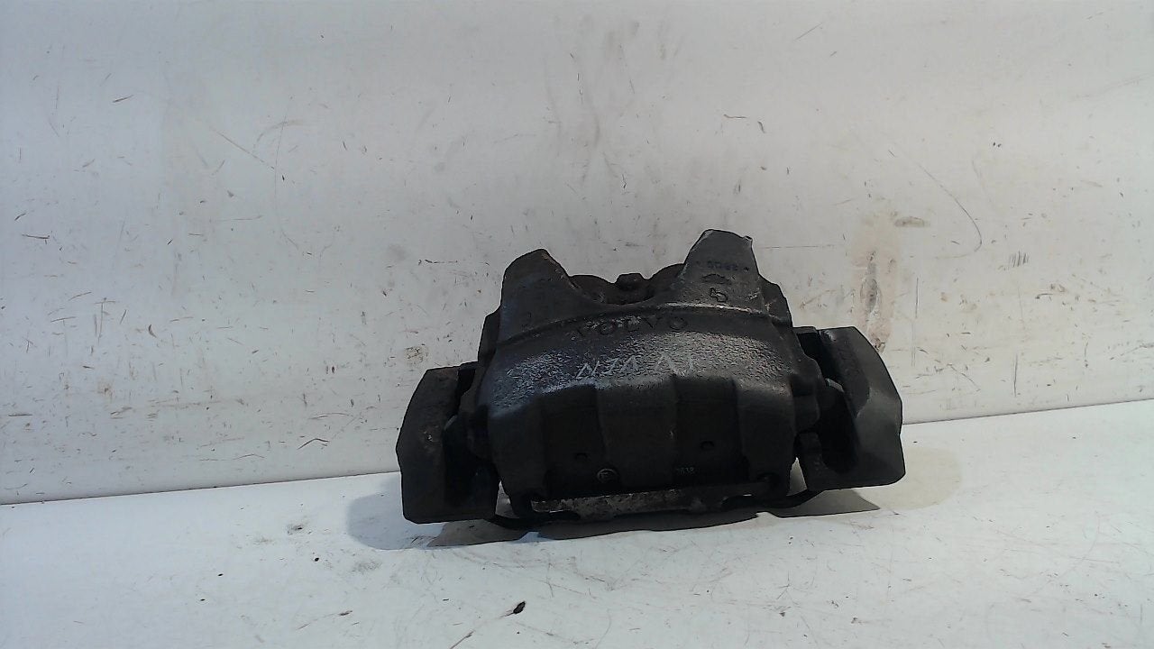 Remklauw links voor Volvo XC60, Onderdelen@venauto.nl, Van der Ven Autorecycling B.V., Ettenseweg 76, 4706 PB Roosendaal, The Netherlands