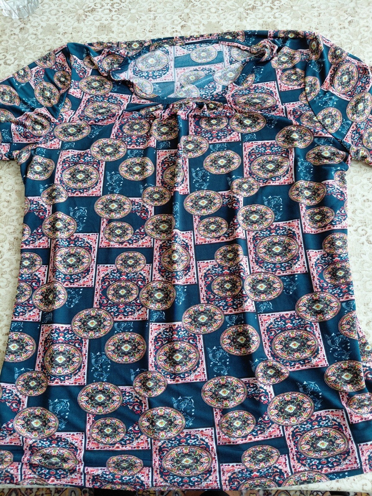 Kleurrijk dames t shirt korte mouw., Enlèvement, Taille 46/48 (XL) ou plus grande, Manches courtes