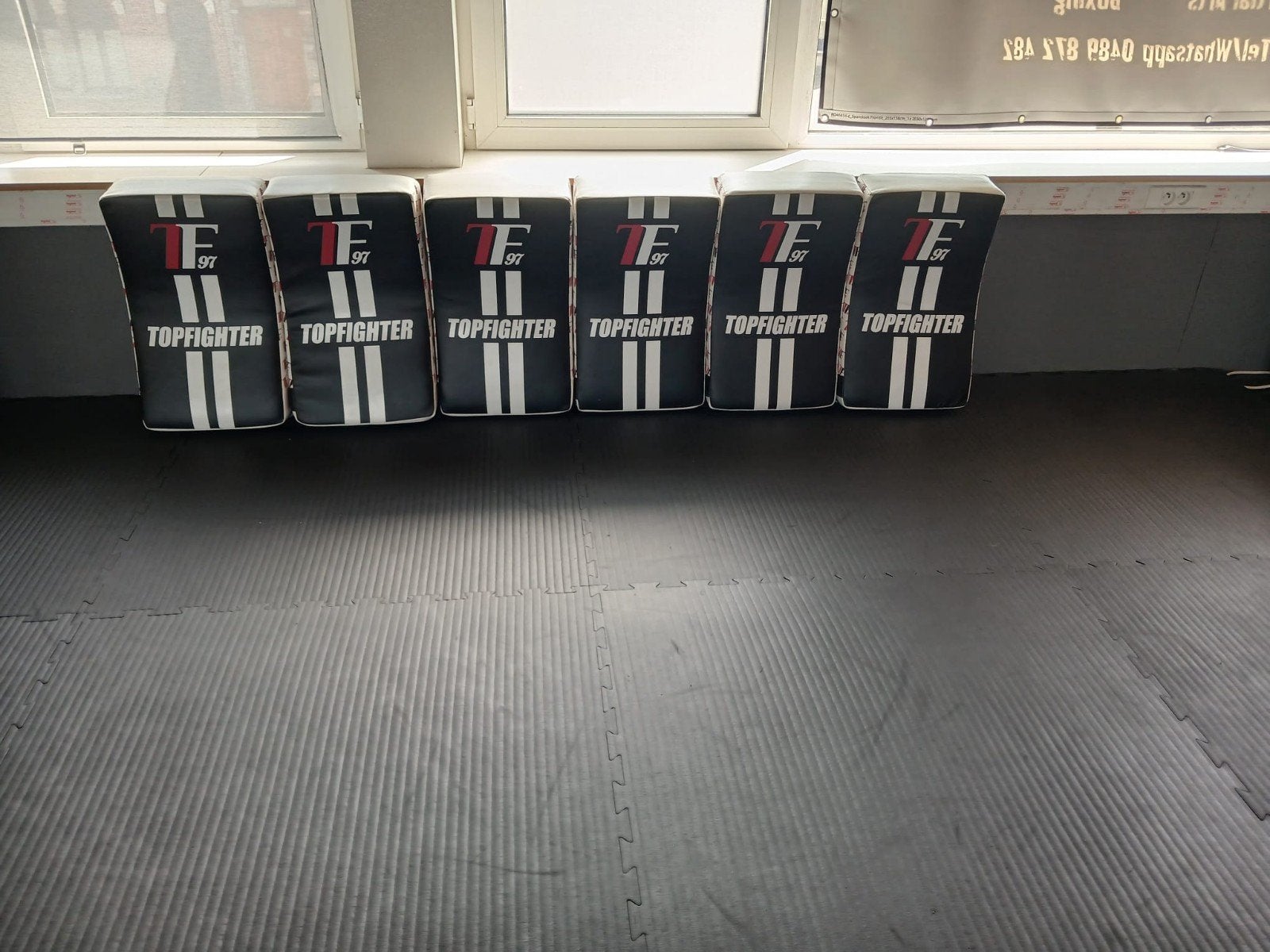 Trapkussens merk Topfighter. 
Gebogen ., Sport en Fitness, Vechtsporten en Zelfverdediging, Ophalen
