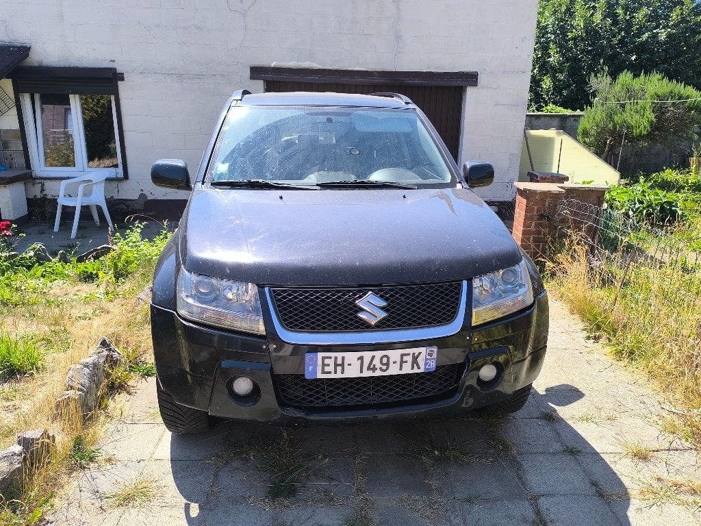 Suzuki Grand Vitara 1.9 ddis, registration francaise, export, Auto's, Suzuki, Stof, 4 cilinders, Grand Vitara, Zwart