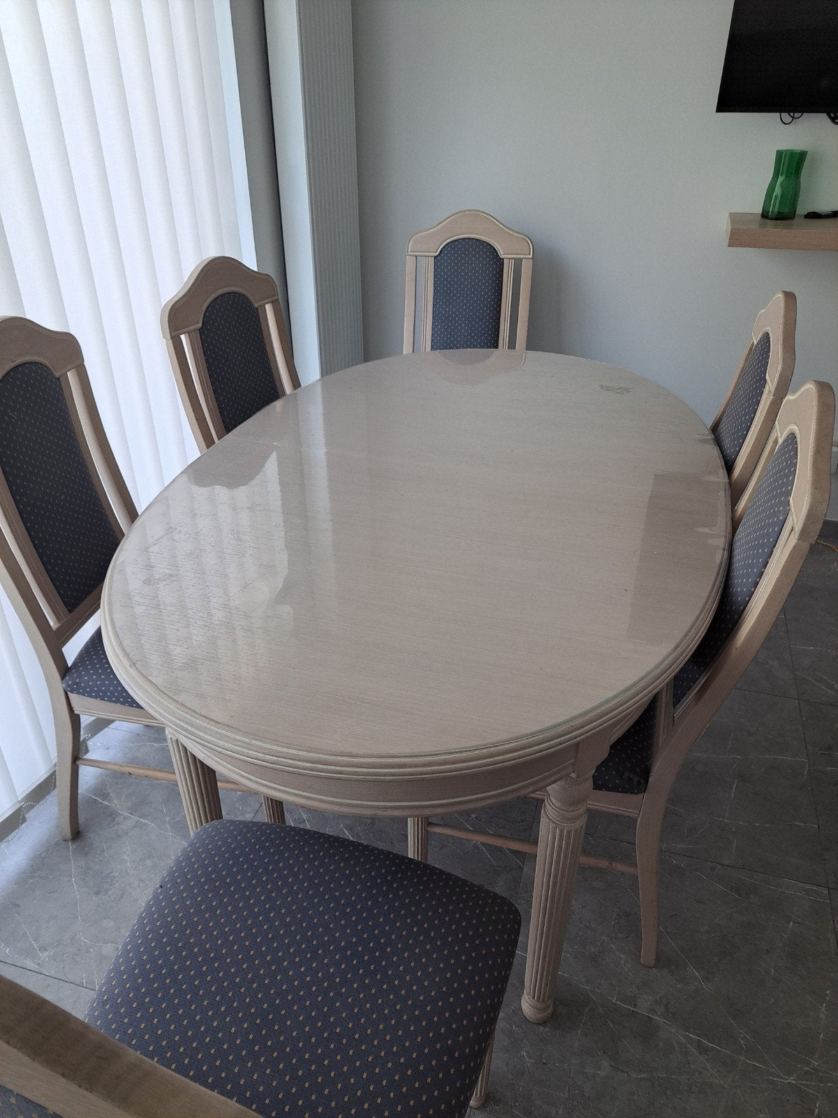 table à manger, Enlèvement