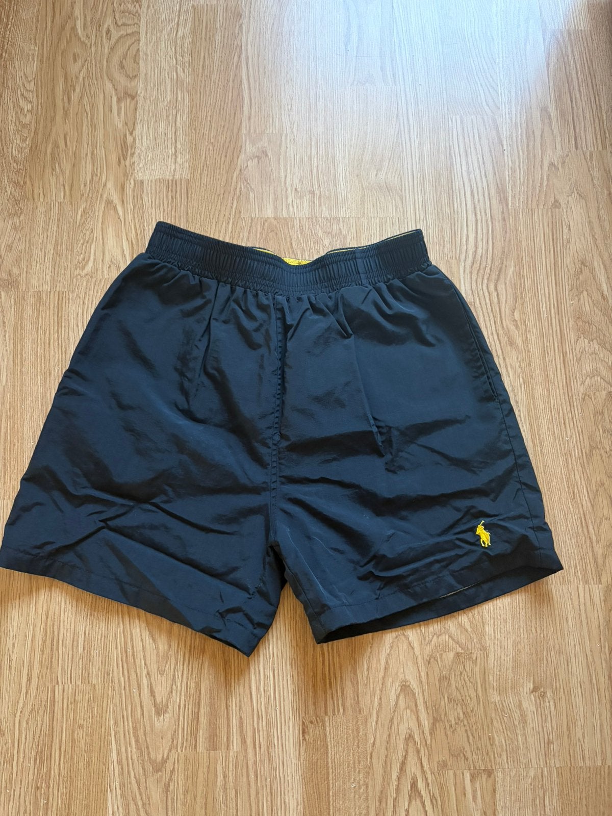 Ralp lauren zwemshort zwart met gele logo, Kleding | Heren, Ophalen of Verzenden, Maat 52/54 (L), Zwart, Zwemshort