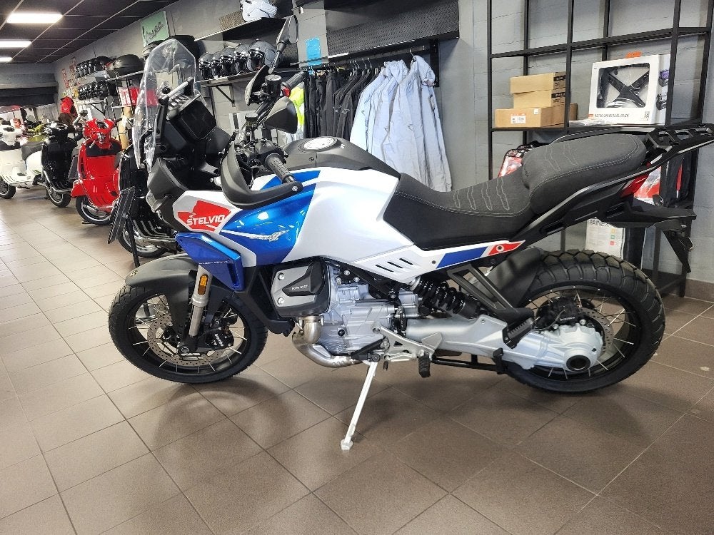 Moto Guzzi Stelvio Duecento Tributo, Motoren, 2 cilinders, Nieuw, Motorrijbewijs A, Bedrijf