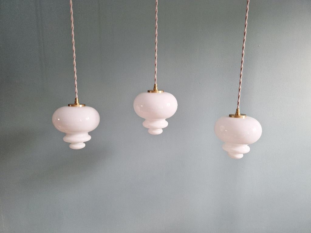 Trio de suspensions scandinaves en opaline blanche, 1960, Enlèvement ou Envoi