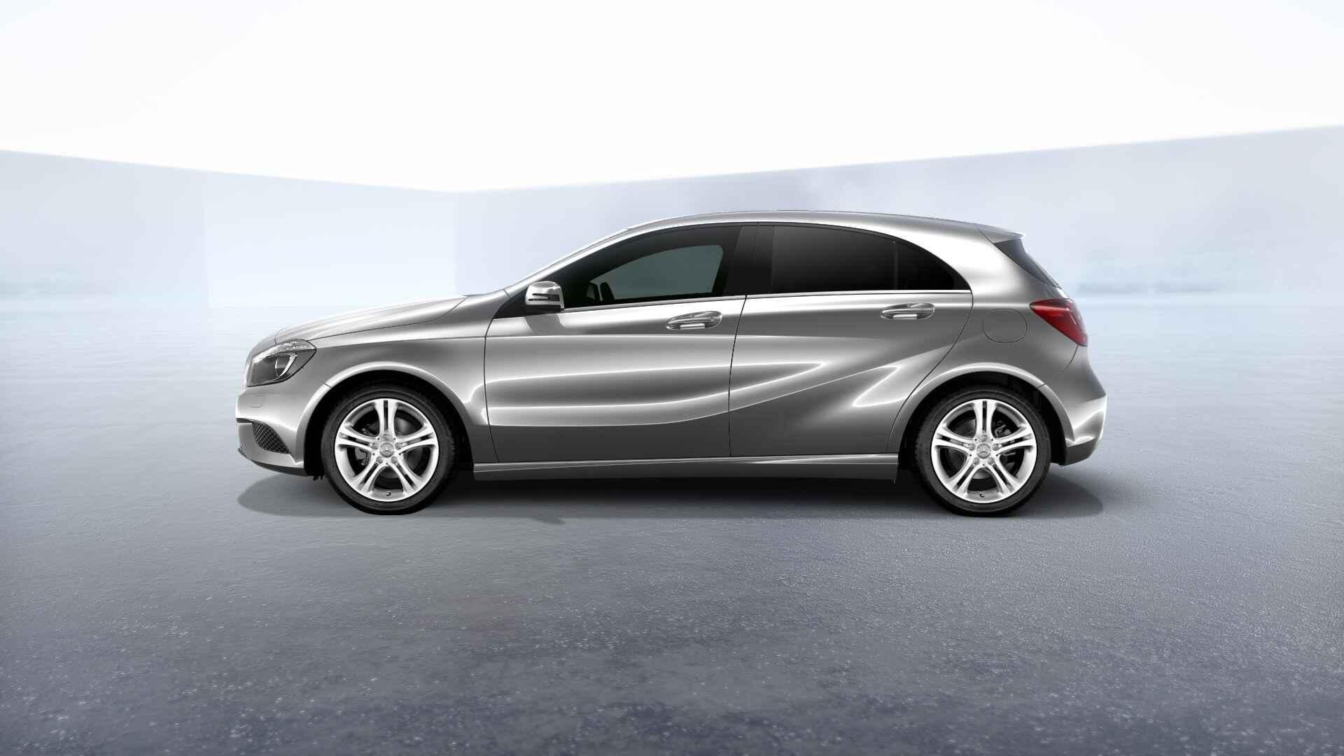 Mercedes-Benz A-Klasse 180 Hatchback Business Line | Achteru, Auto's, Mercedes-Benz, Gebruikt, 4 cilinders, 1600 cc, 5 deurs