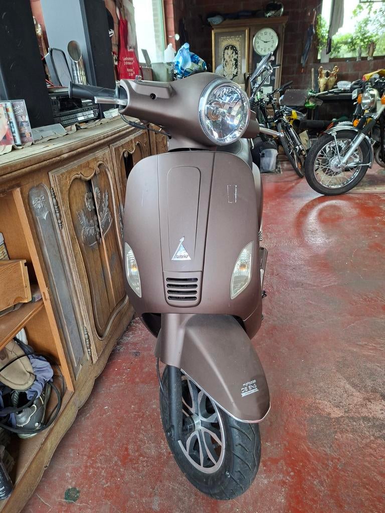 Nieuwe scooter 4800km, Fietsen en Brommers, Ophalen
