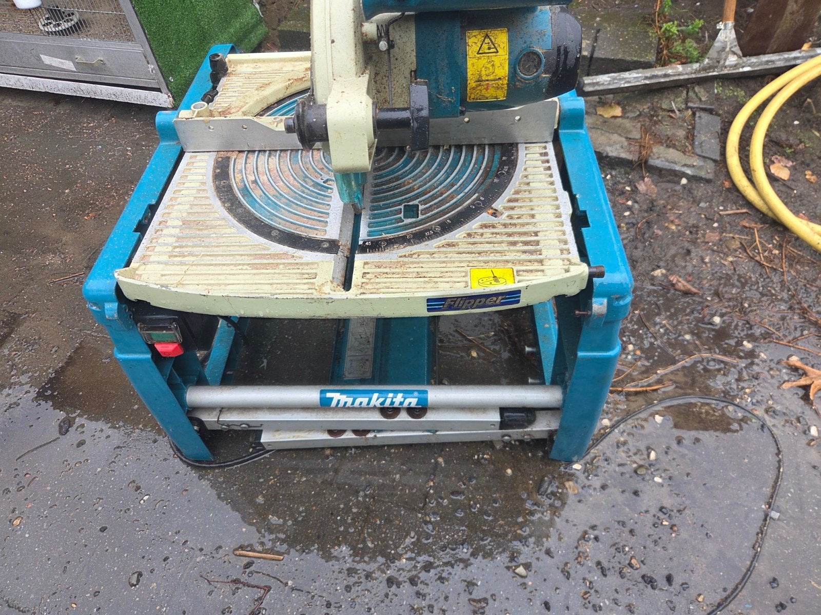 makita afkortzaag/tafelzaag, Doe-het-zelf en Bouw, Ophalen