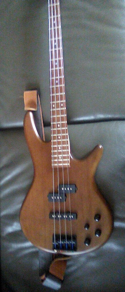 Ibanez GSR200B, Muziek en Instrumenten, Snaarinstrumenten | Gitaren | Bas, Ophalen, Zo goed als nieuw, Elektrisch