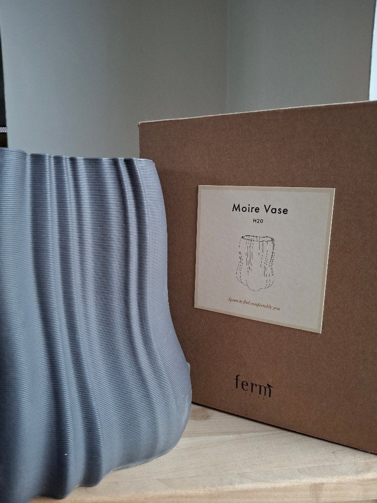 Ferm Living Moire vase, Ophalen, Zo goed als nieuw