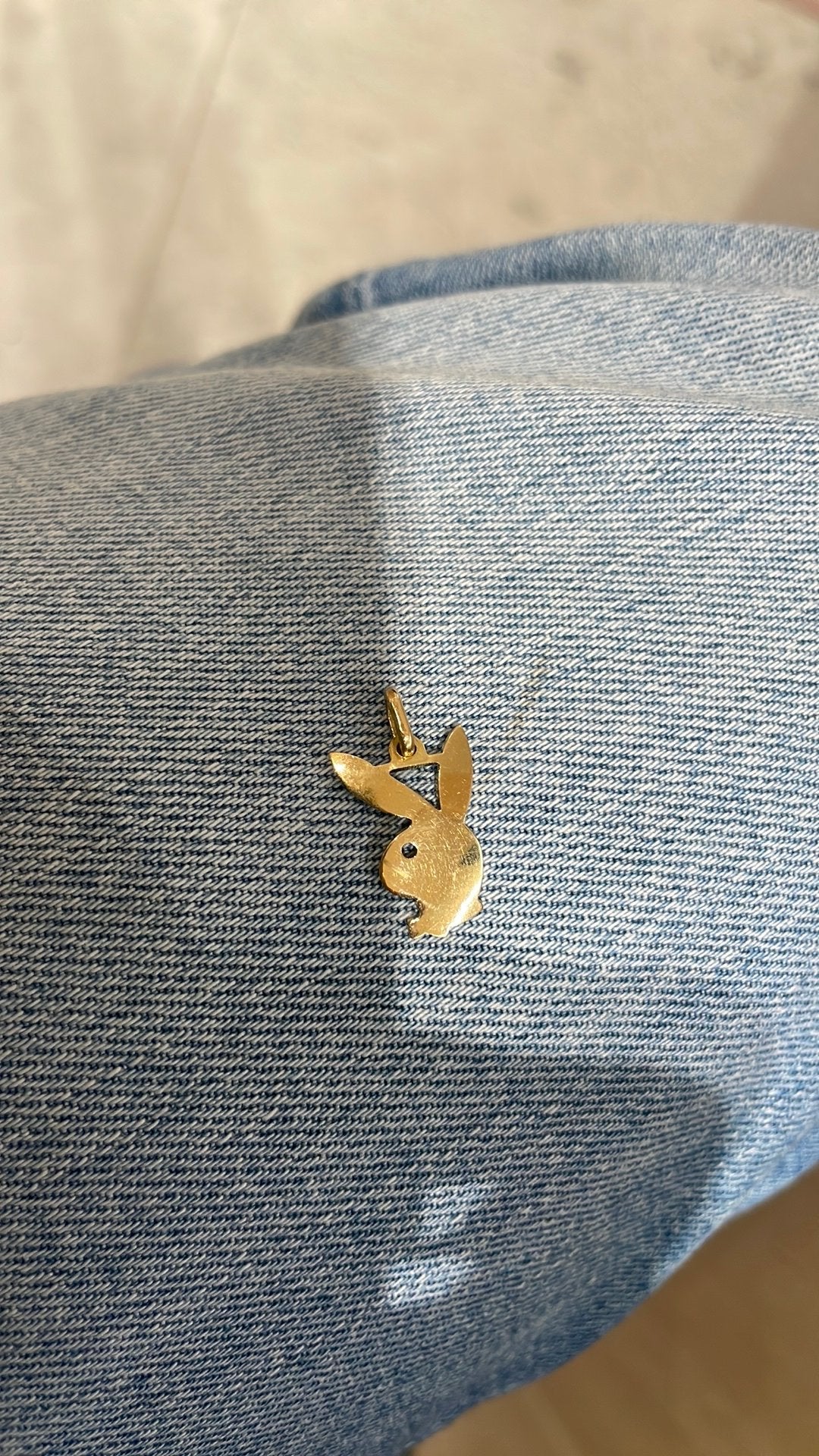Playboy 18 kt goud, Handtassen en Accessoires, 1 bedel, Verzenden, Zo goed als nieuw, Goud