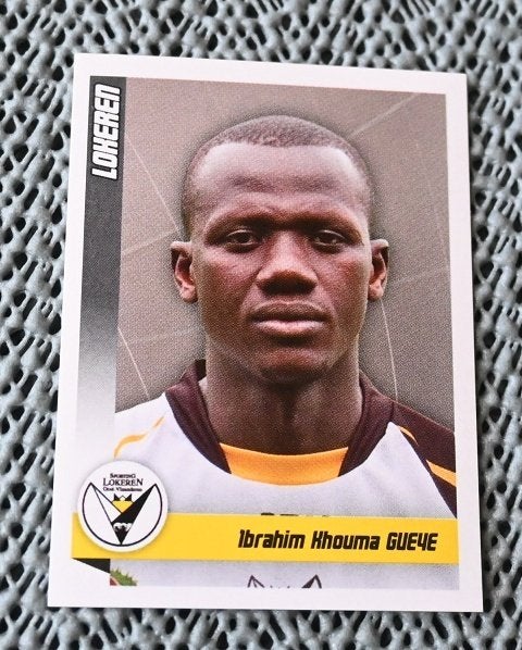 Panini Football 2011 Lokeren / Ibrahim Khouma Gueye, Verzamelen, Verzenden, Nieuw, Poster, Plaatje of Sticker