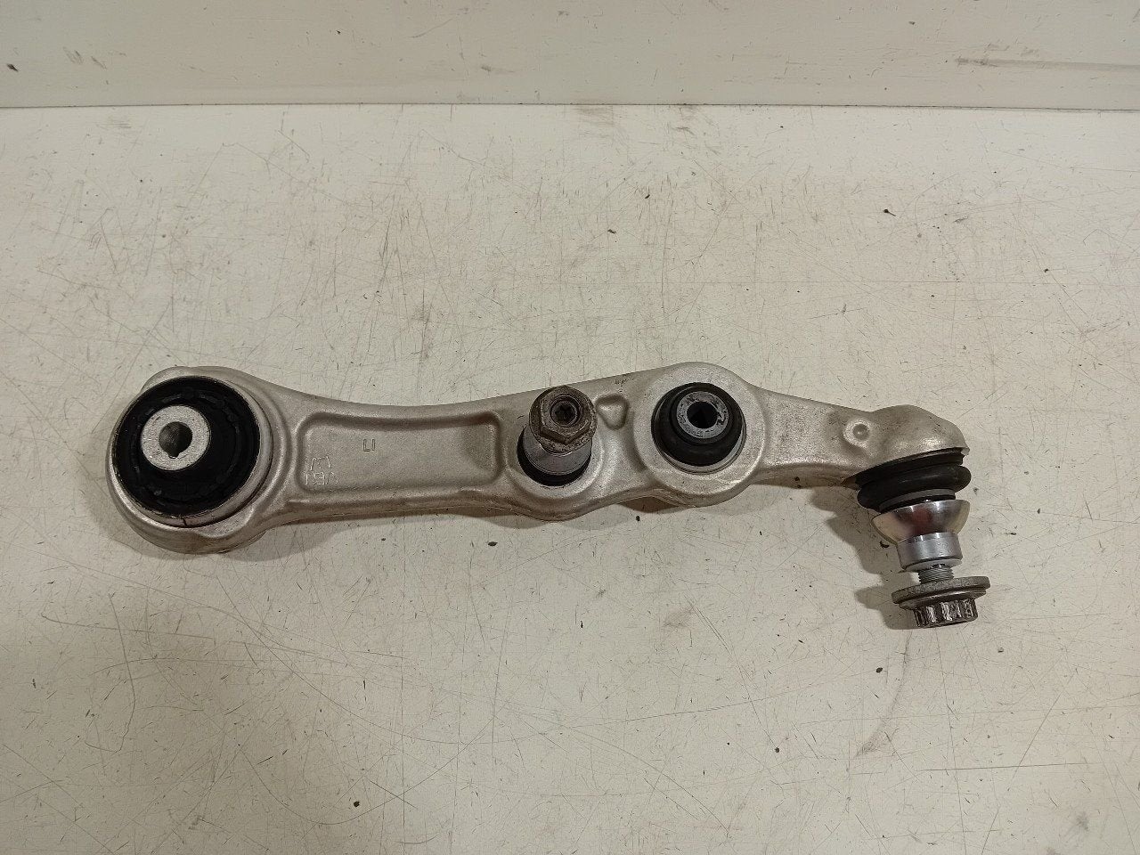 Draagarm links voor Mercedes-Benz C-Klasse, Onderdelen@venauto.nl, Van der Ven Autorecycling B.V., Gebruikt, Ettenseweg 76, 4706 PB Roosendaal, The Netherlands